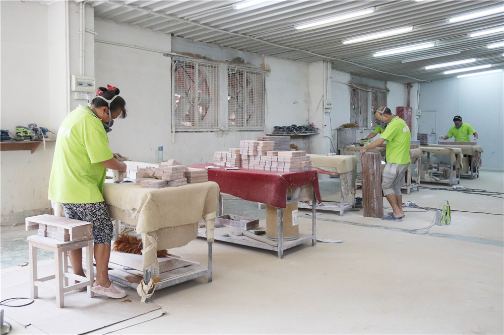 工廠(chǎng)車(chē)間